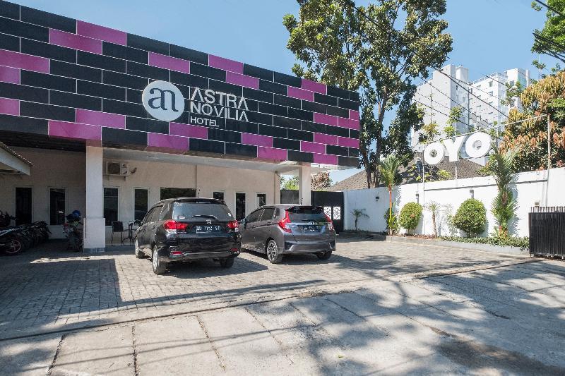 Hotel Astra Novilia Macasar Exterior foto